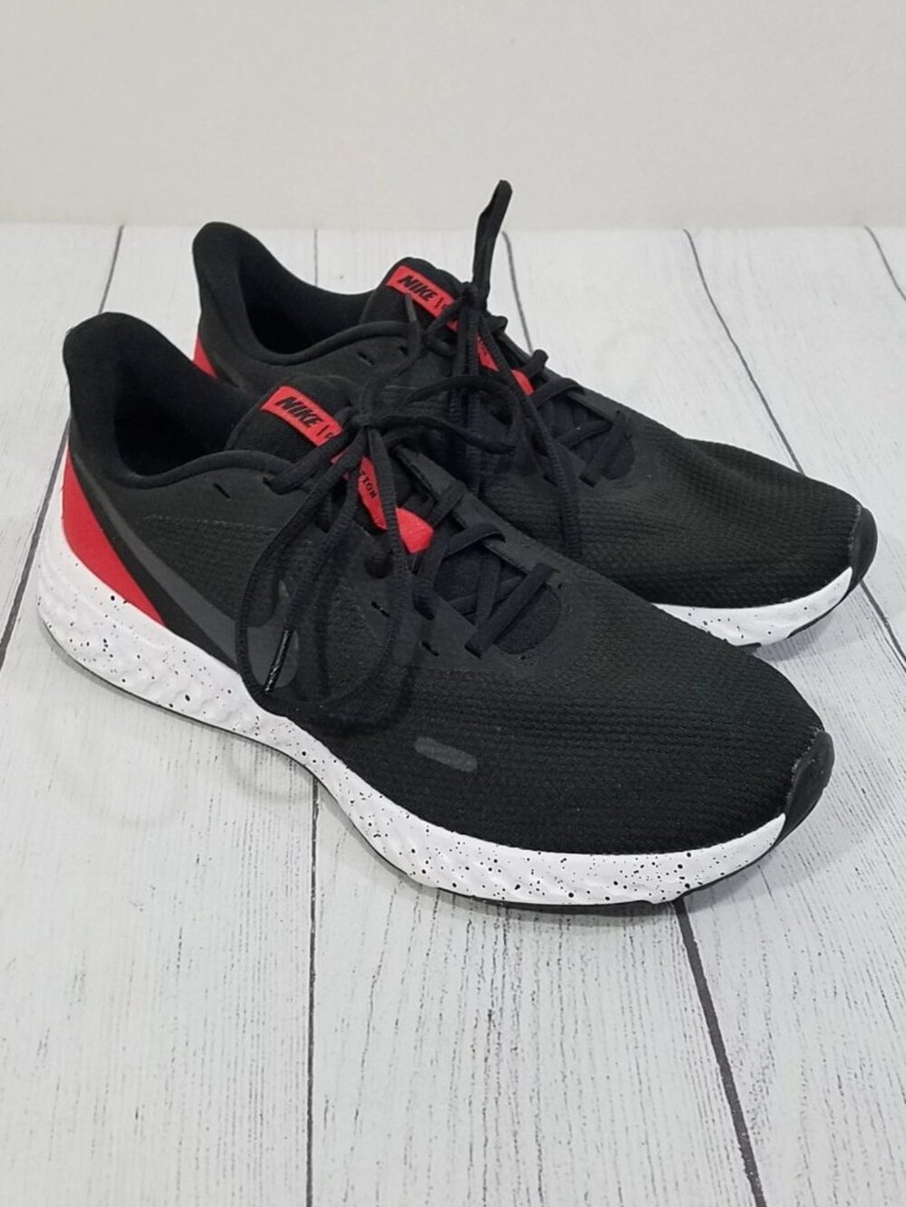 Nike Revolution 5 Running Shoes Mens Size 10 W WIDE  BQ6714-001